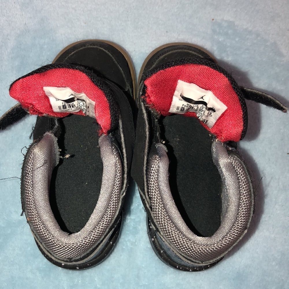 Jordan Shoes  - Picture 5 of 7
